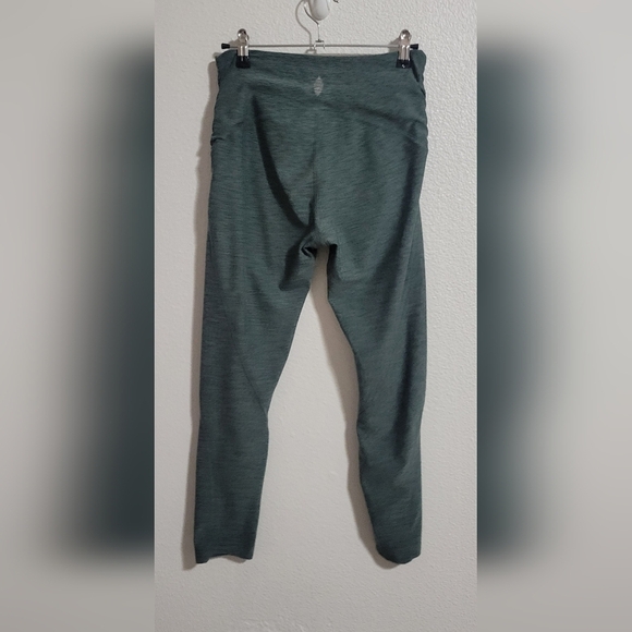 leggings with criss-cross details around waist - Picture 7 of 8